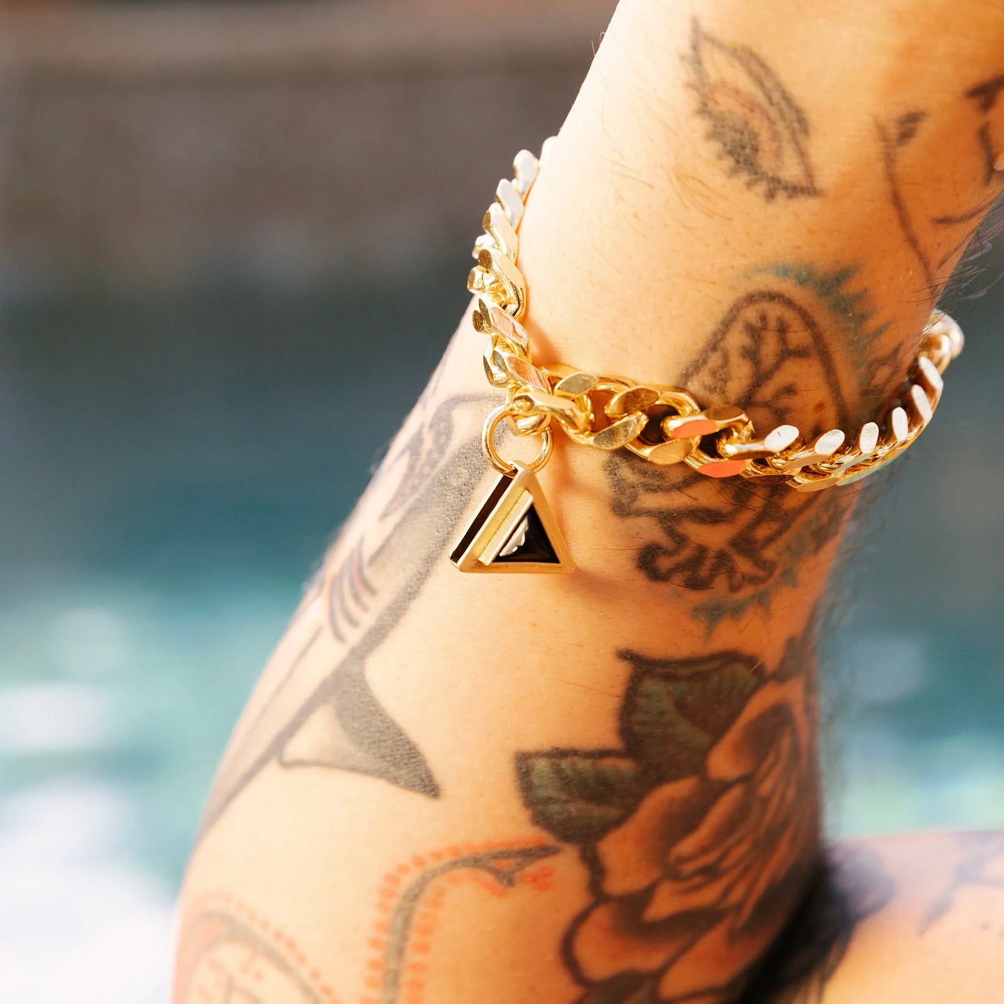 Iconic Bracelet in Gold